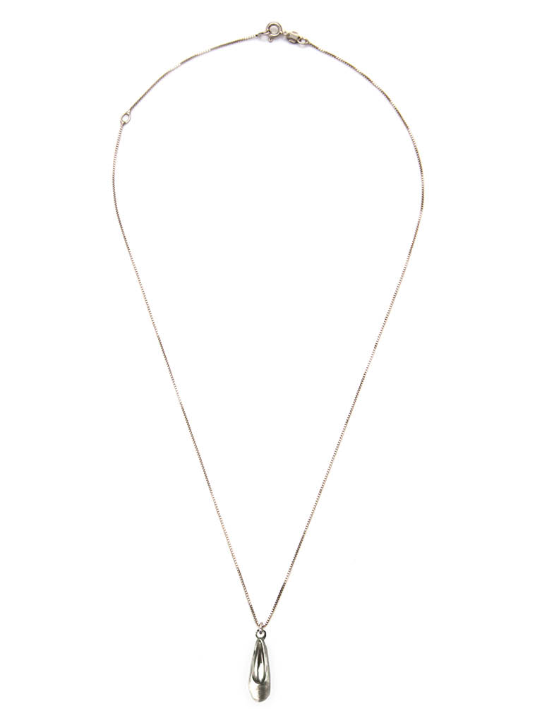 En Pointe Necklace
