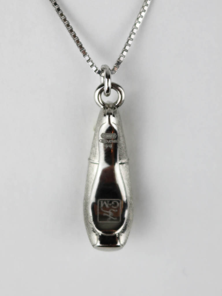 En Pointe Necklace