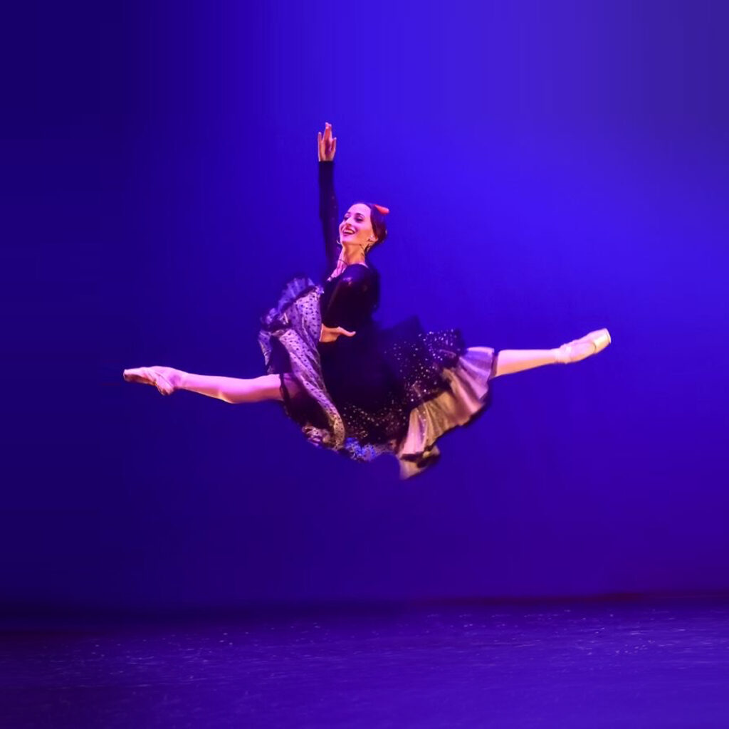 Chanell Caberea-GM Artist_PC Ernesto Crus - Gaynor Minden